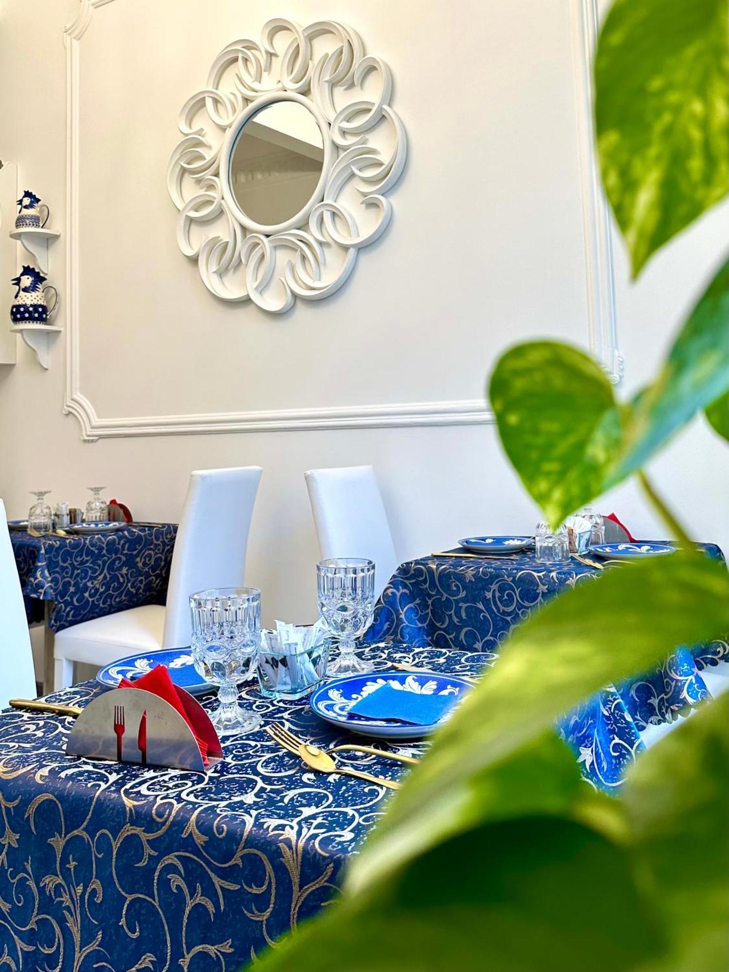 Palazzo Chiatamone Hotel Naples Luaran gambar