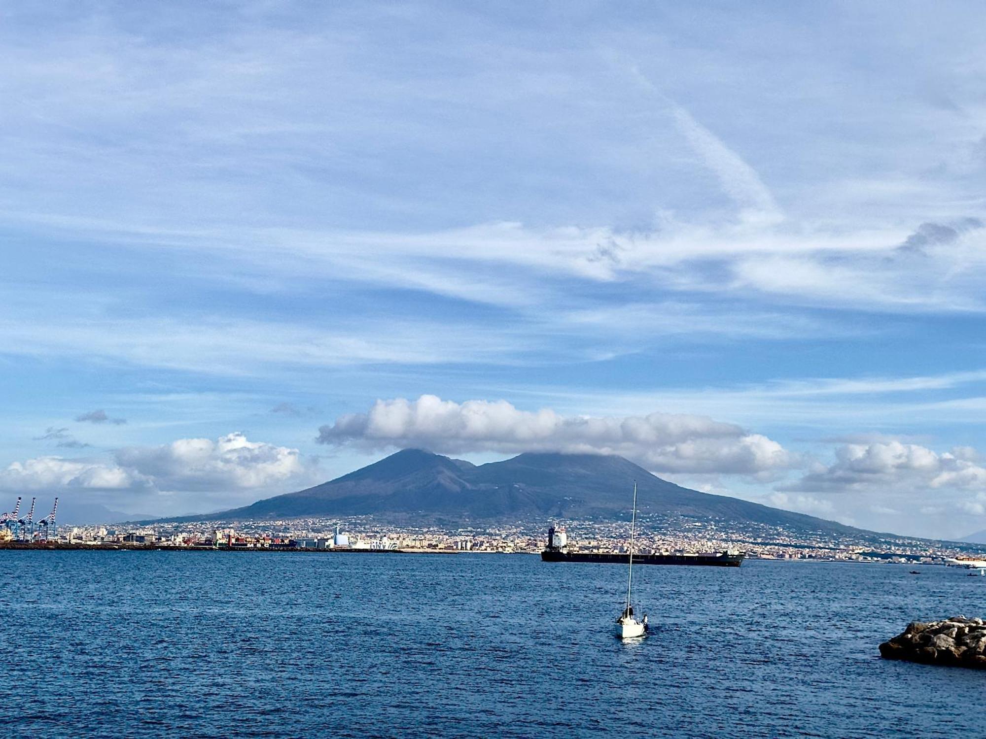 Palazzo Chiatamone Hotel Naples Luaran gambar