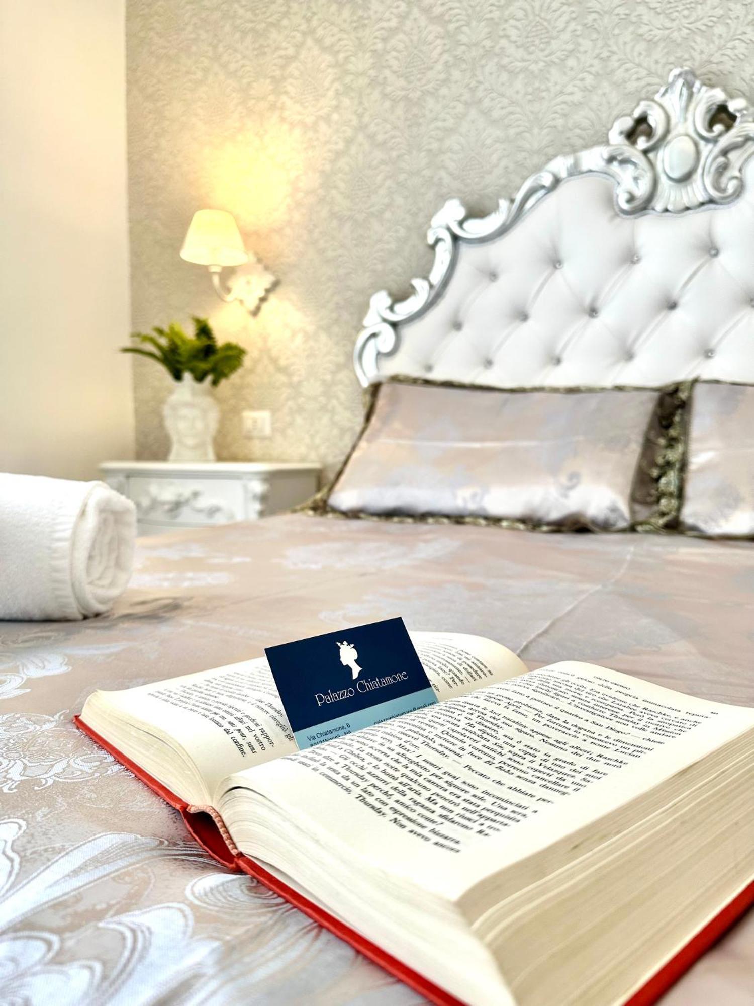Palazzo Chiatamone Hotel Naples Luaran gambar