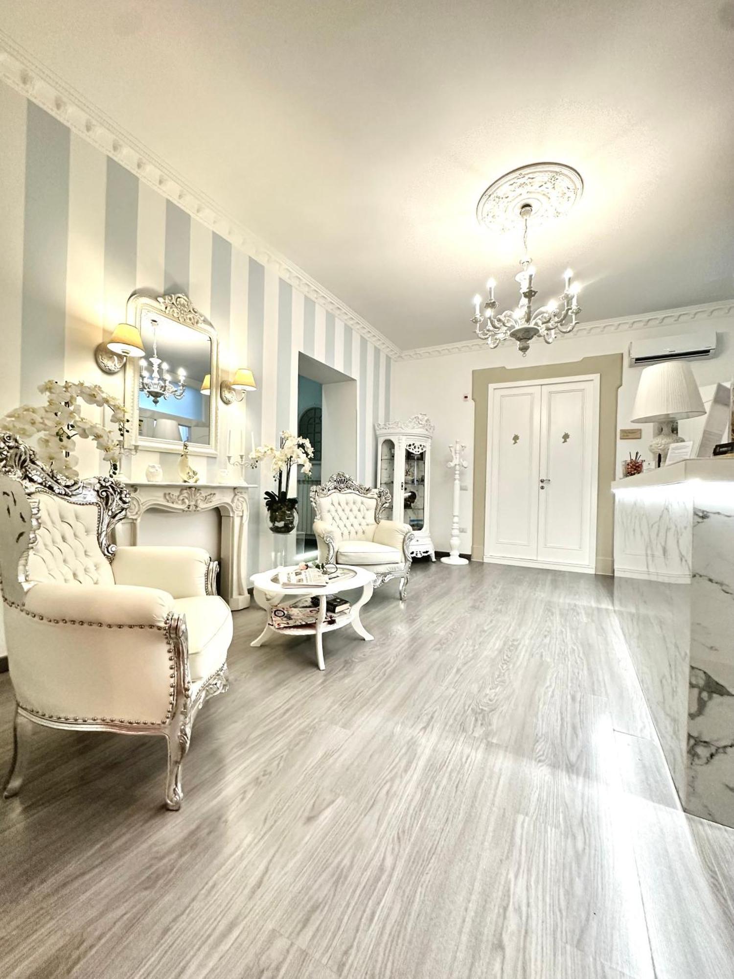Palazzo Chiatamone Hotel Naples Luaran gambar