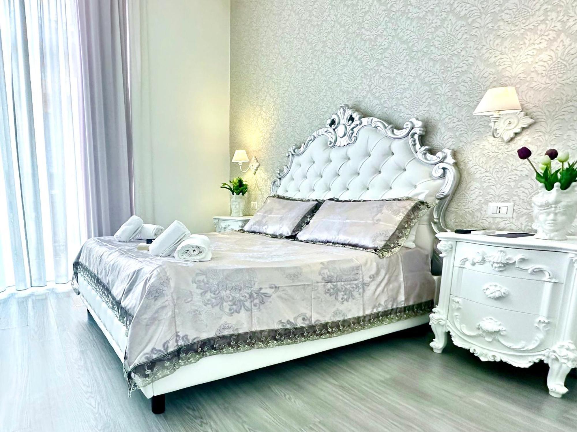 Palazzo Chiatamone Hotel Naples Luaran gambar