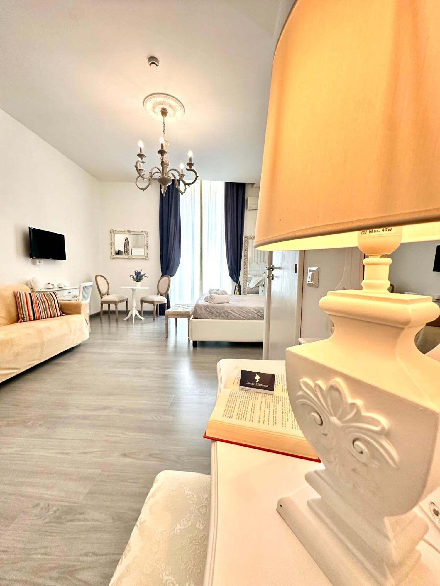 Palazzo Chiatamone Hotel Naples Luaran gambar