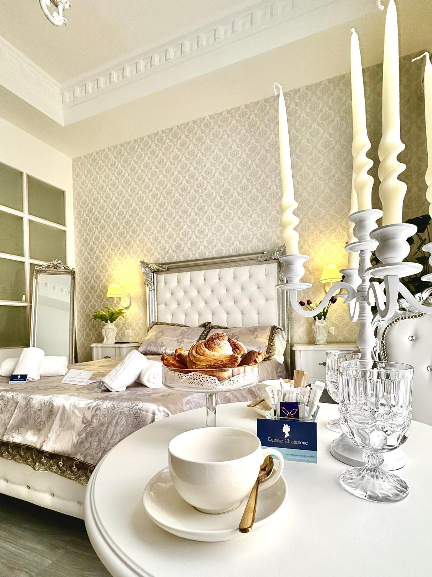 Palazzo Chiatamone Hotel Naples Luaran gambar