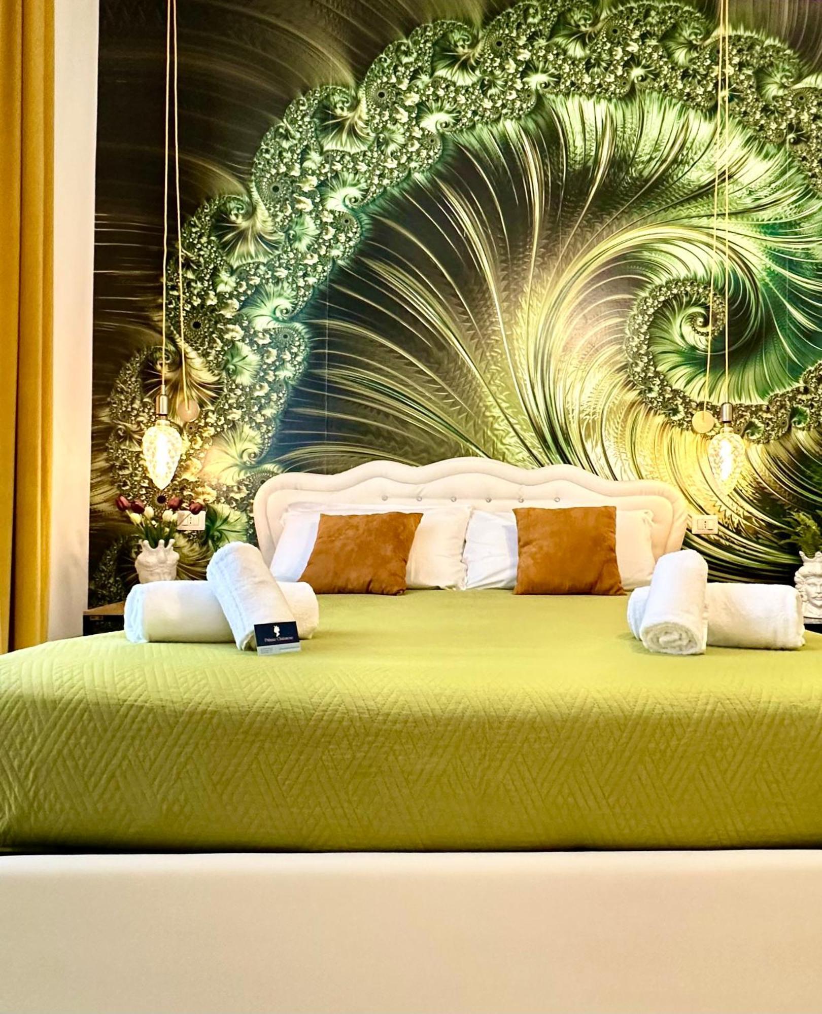 Palazzo Chiatamone Hotel Naples Luaran gambar