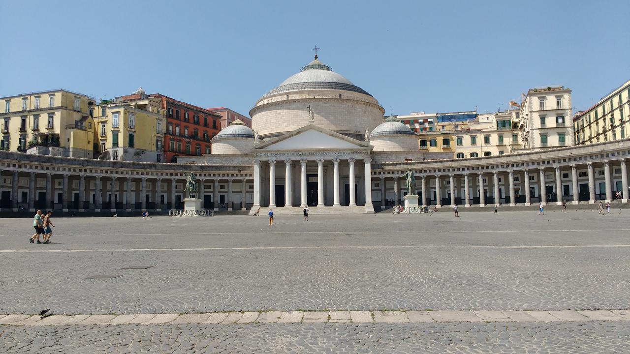 Palazzo Chiatamone Hotel Naples Luaran gambar